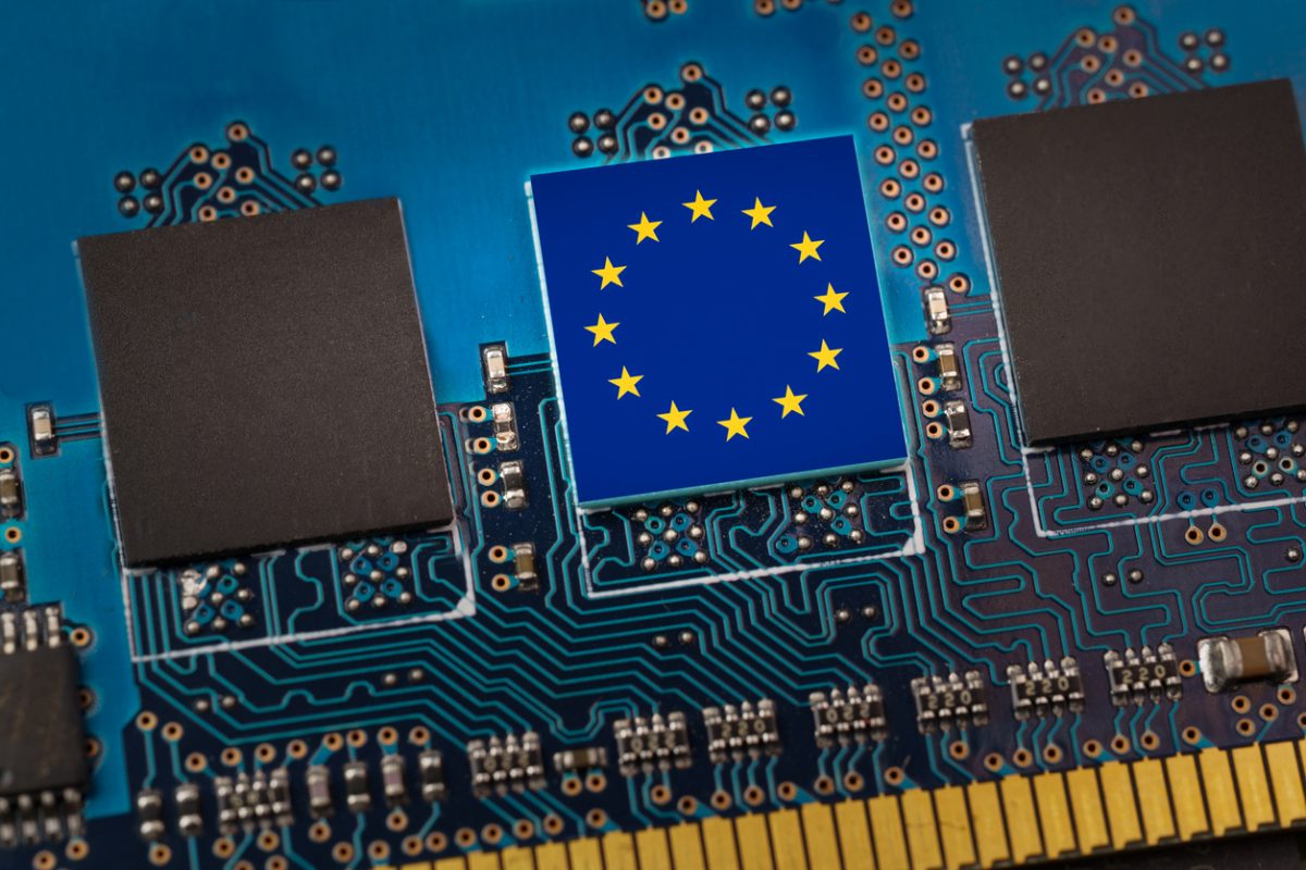 Flag of the EU in the center of a circuit board