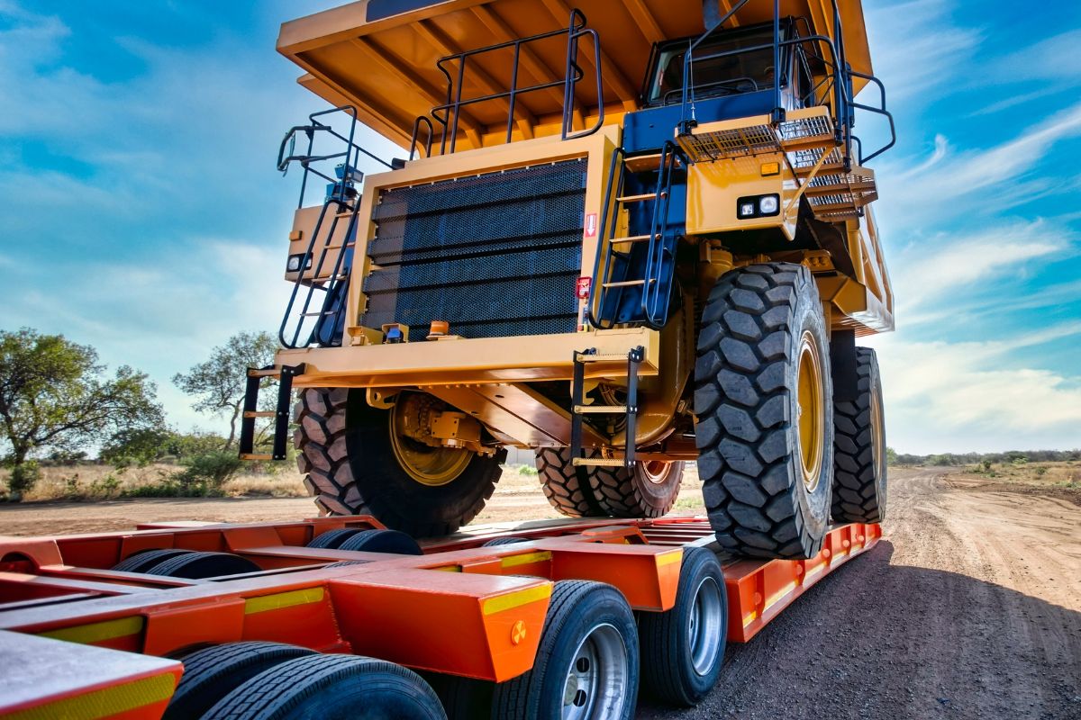 mining truck stock mining truck stock